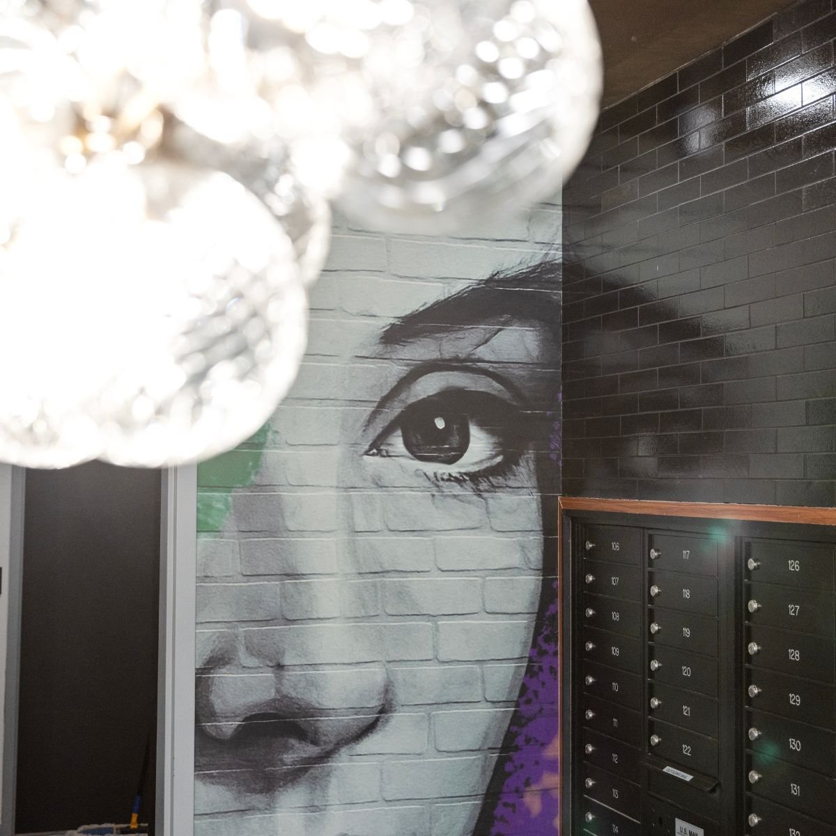 luxury art in wonderland apartment in KC